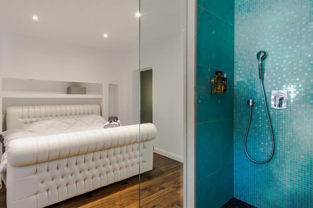 Luxury Apartment Martinis With Pool Split Exterior foto